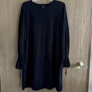 ✴️Artizara Tunic with Bow Tie Sleeves